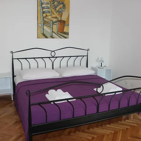 Apartament Petrada