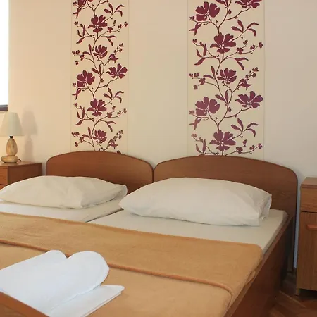 アパート Petrada